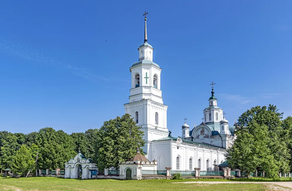 Ансамбль Введенской церкви
