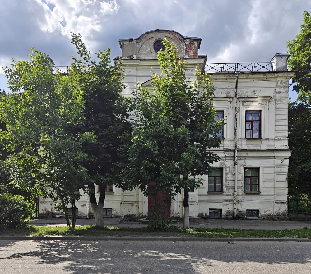 Женская «Мариинская» гимназия (Луга)