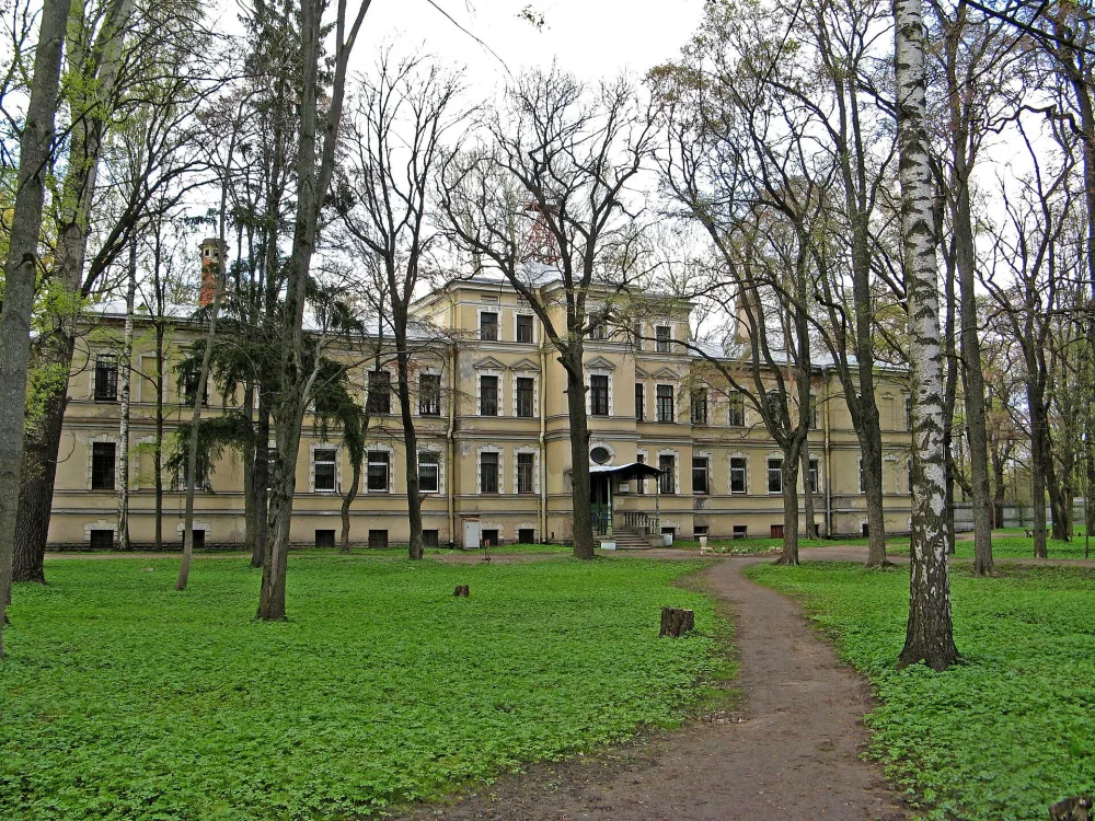 Пансионерский дом для 48 больных мужчин