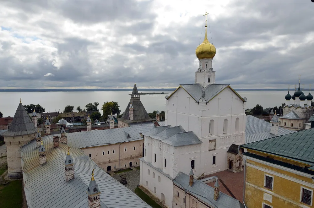Церковь Спаса на Сенях (Ростов)