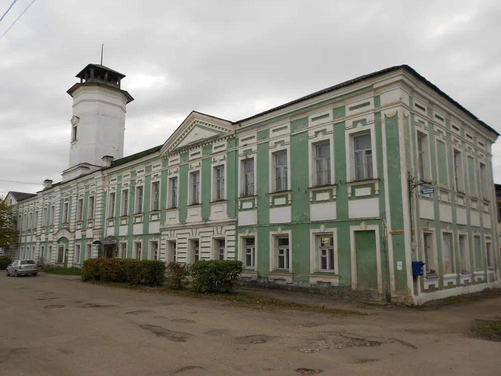 Присутственные места (Здание пожарной части) (Вышний Волочёк)