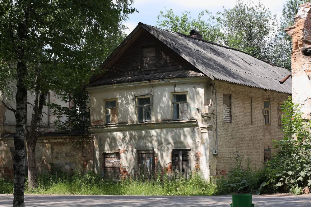 Флигель