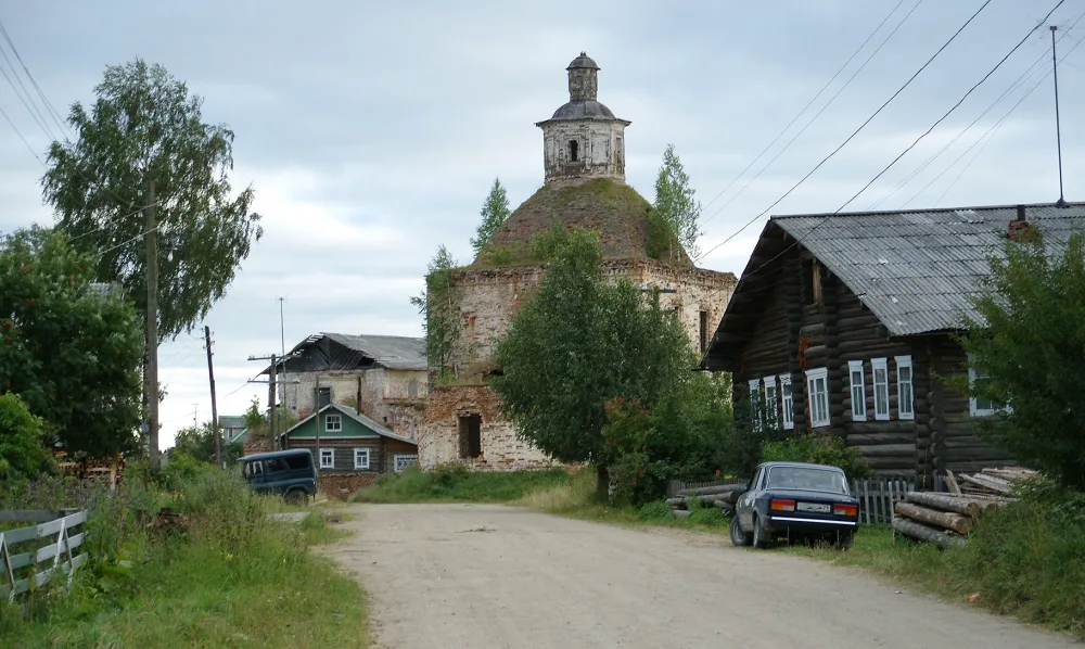 Успенская церковь (Лена)