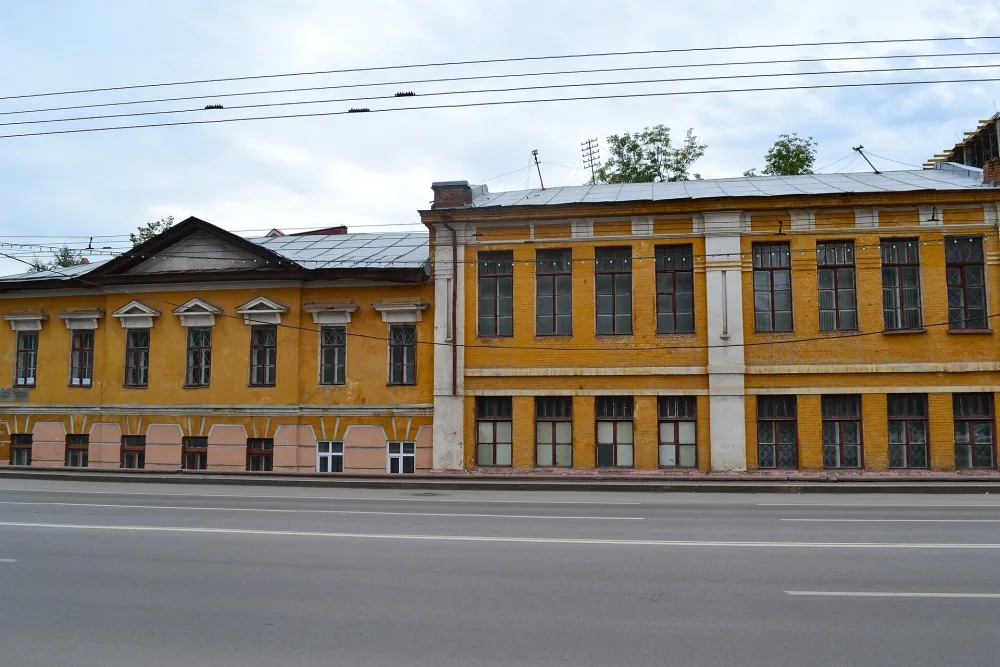 Уфимское уездное (городское) училище. Здесь преподавал чувашский просветитель П.М. Миронов