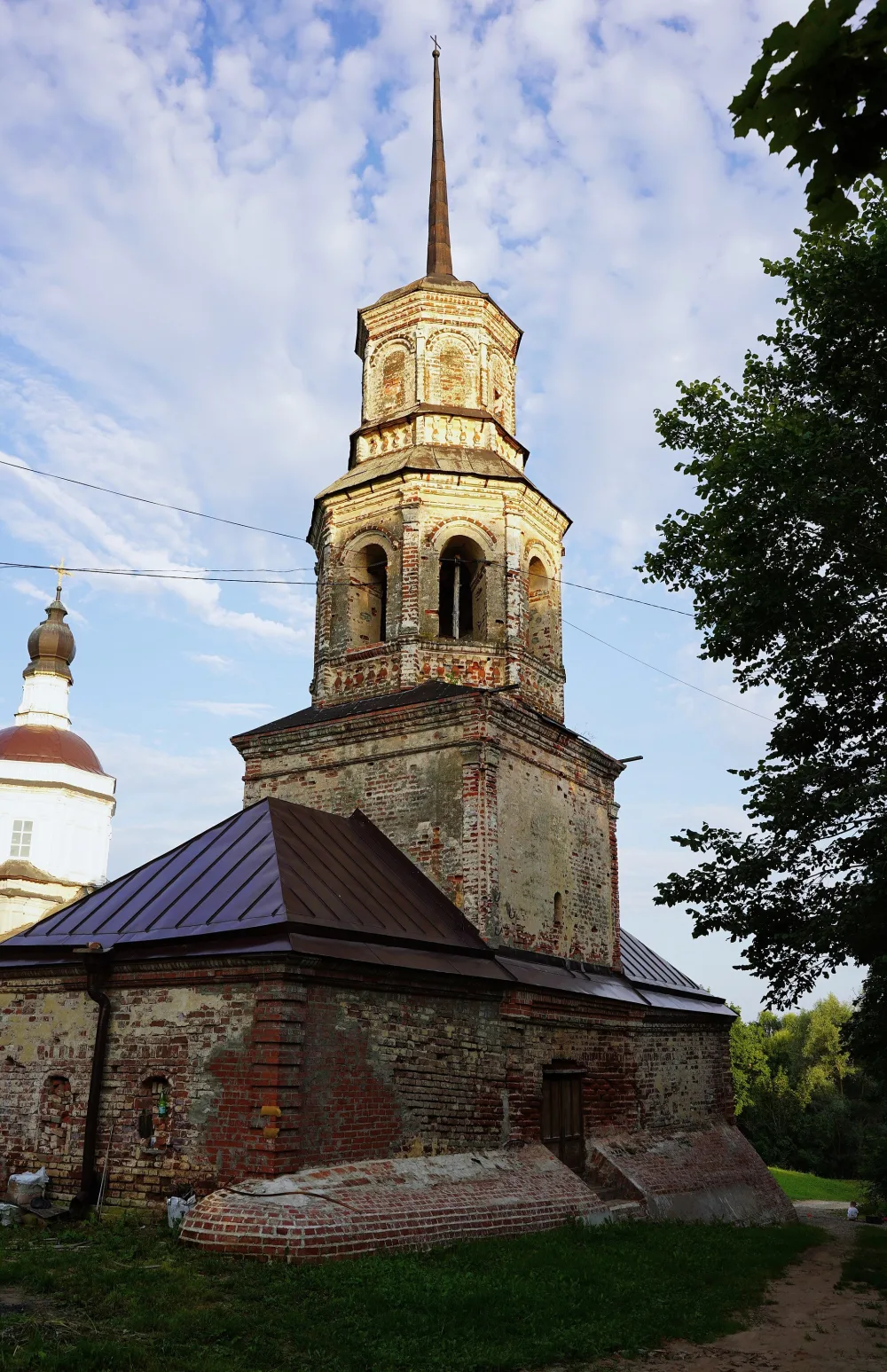 Колокольня Кирилло-Белозерской церкви