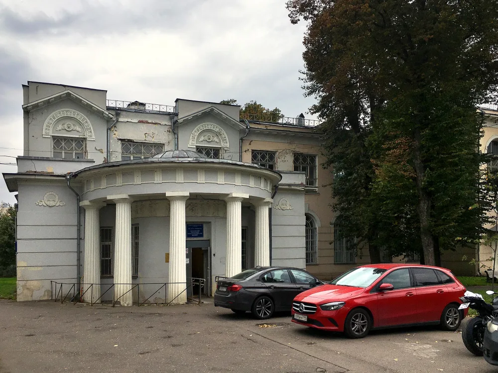 Лечебный корпус с учебной аудиторией им. А.В. Готье (Якиманка)