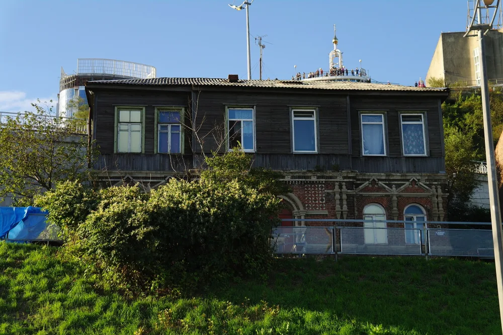 Дом Попугаева (Владивосток)