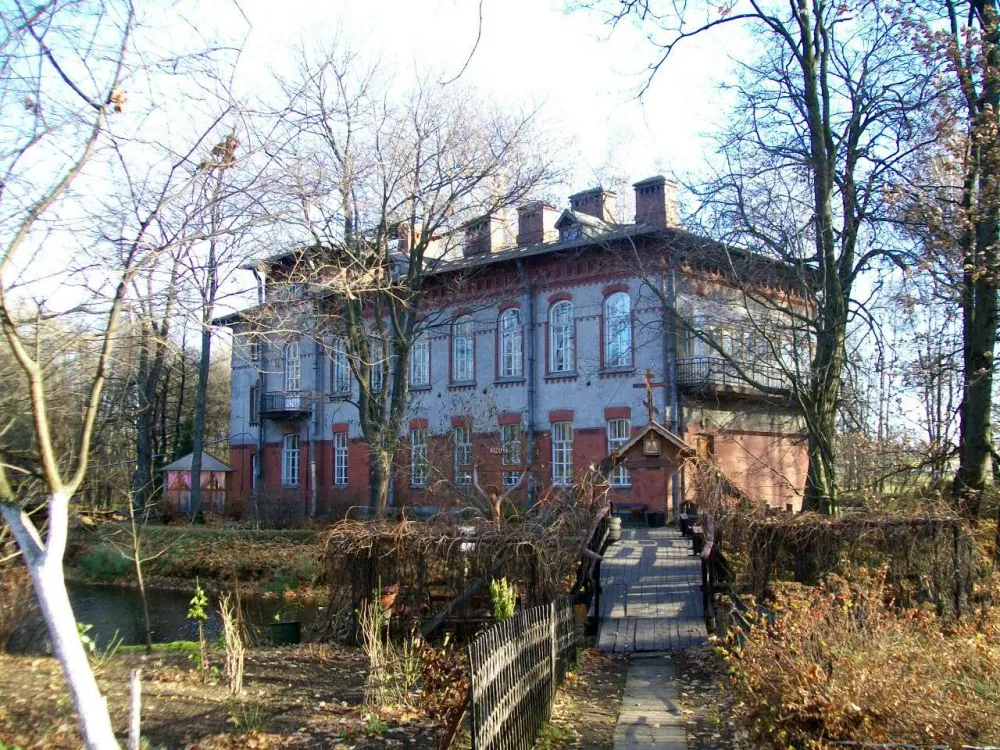 Монастырская больница (Стрельна)