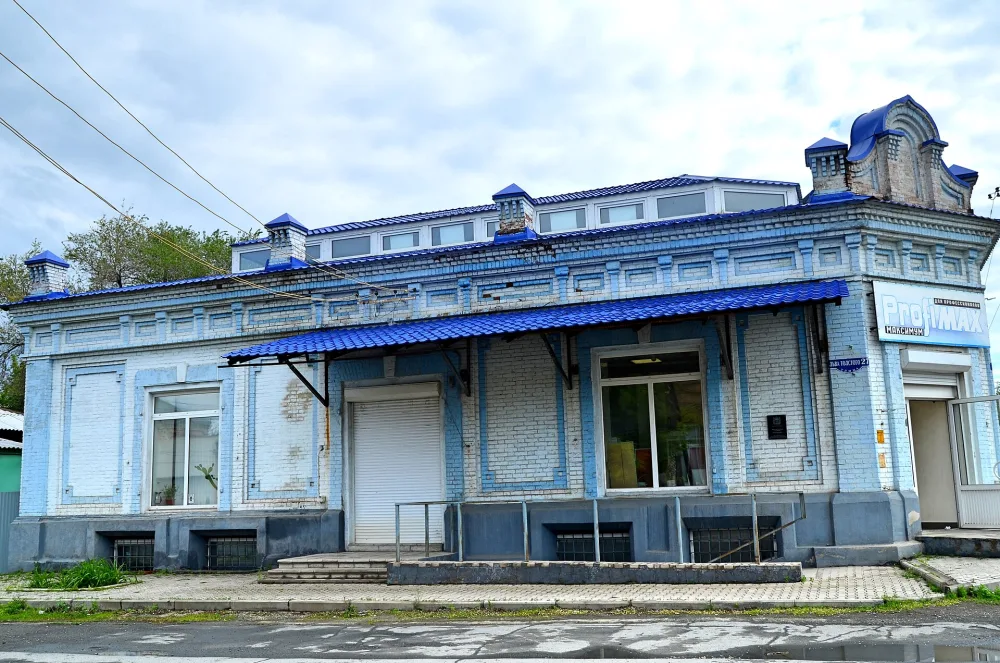 Торговая лавка купца И.Е. Смирнова