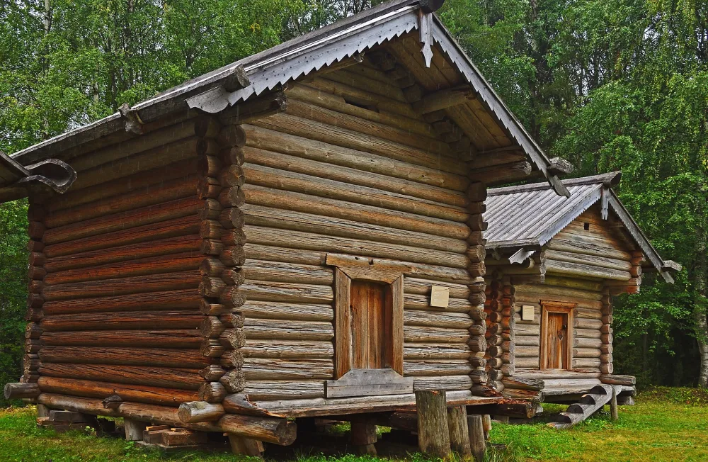 Амбар зерновой Нифонтьевой (Малые Корелы)