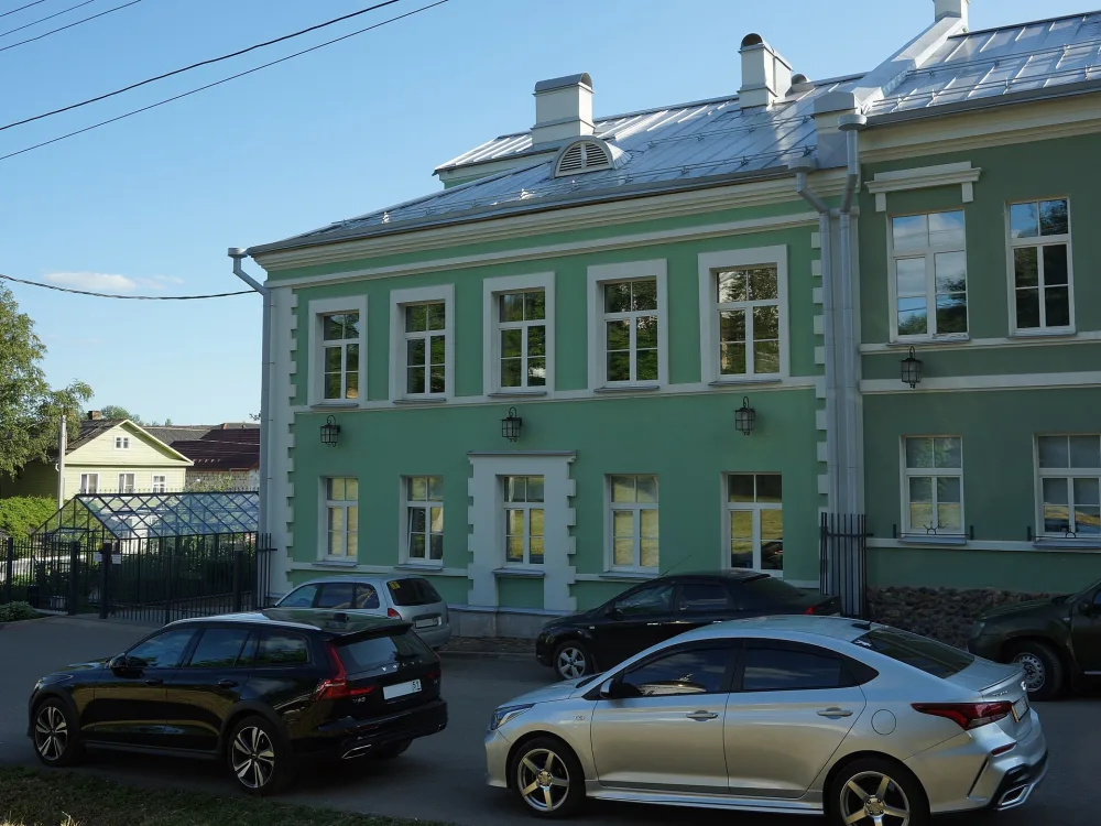 Жилой дом (Боровичи)