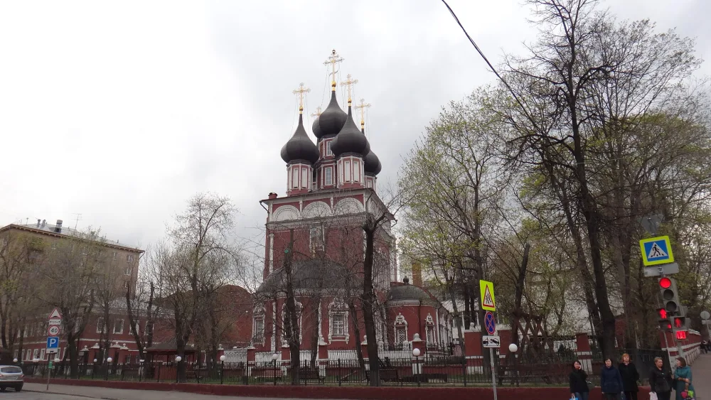 Ограда с воротами (Донской)