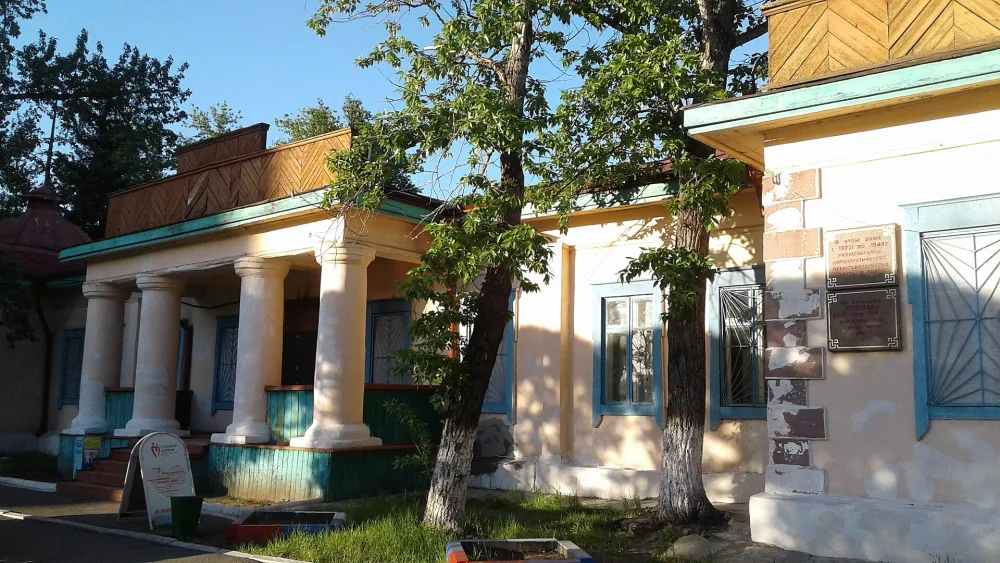 Здание, в котором размещалось представительство СССР в Тувинской Народной Республике