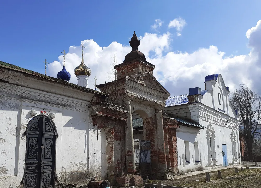 Южный корпус мучных торговых рядов (Великое)