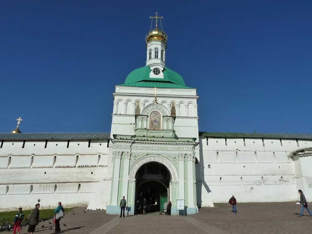 Красная башня со Святыми воротами (Сергиев Посад)