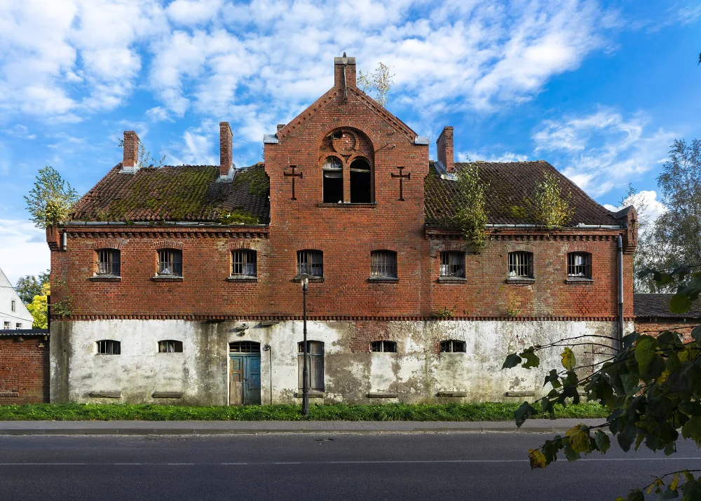 Бывшая тюрьма в пос. Залесье (Залесье)