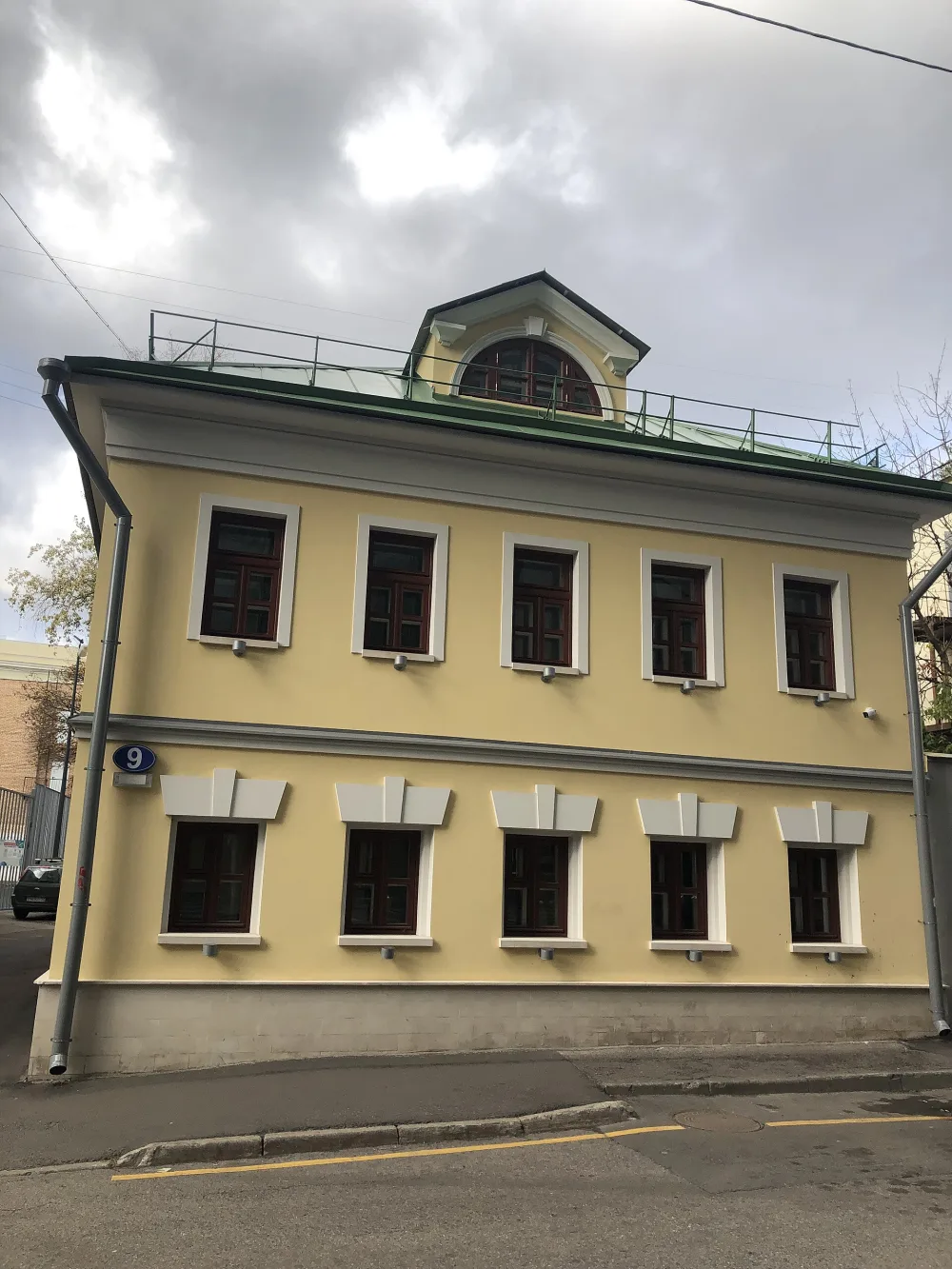 Дом причта церкви Антипия на Колымажном дворе (Хамовники)