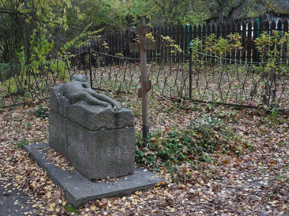 Могила В.Э. Борисова-Мусатова (1870-1905), художника (Таруса)