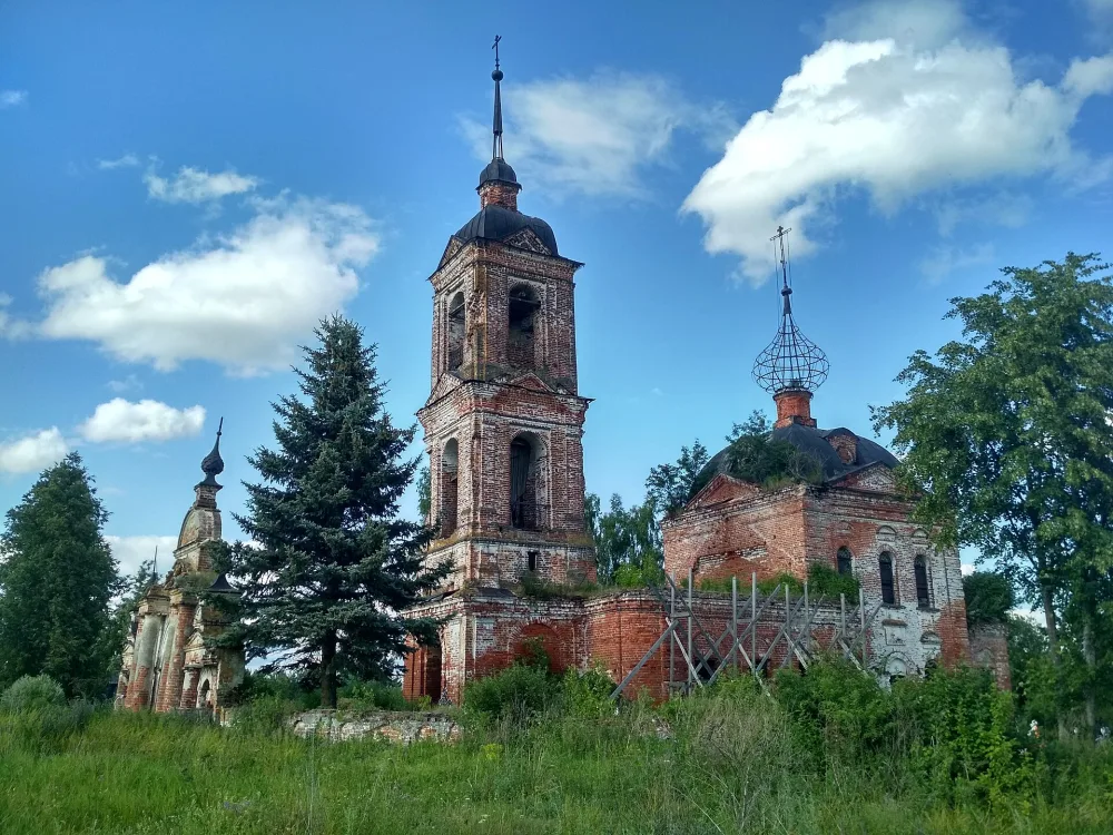 Знаменская церковь (ансамбль) (Ивановское)