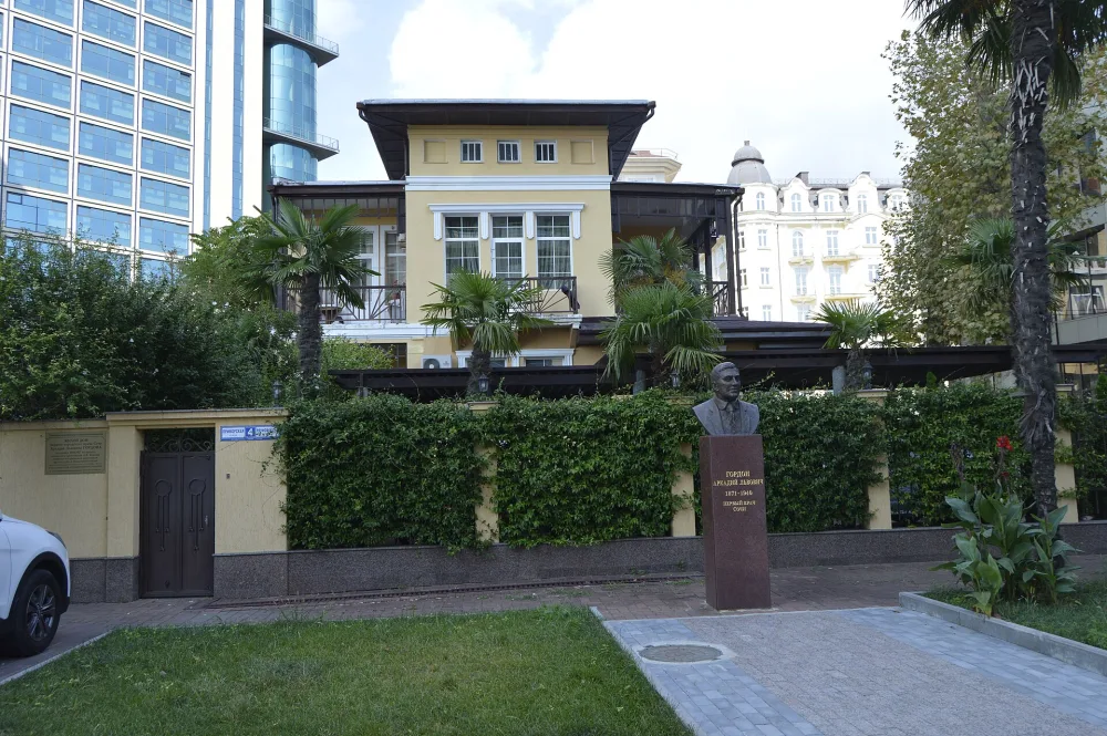 Дом, в котором жил первый городской врач революционер А.Л. Гордон