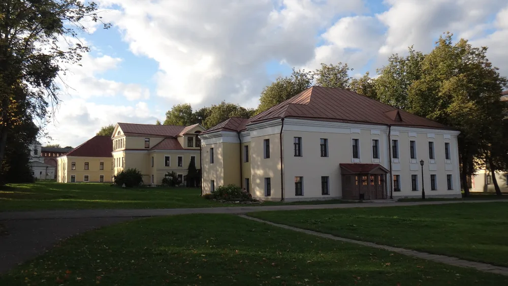Судейский городок (три корпуса) (Великий Новгород)