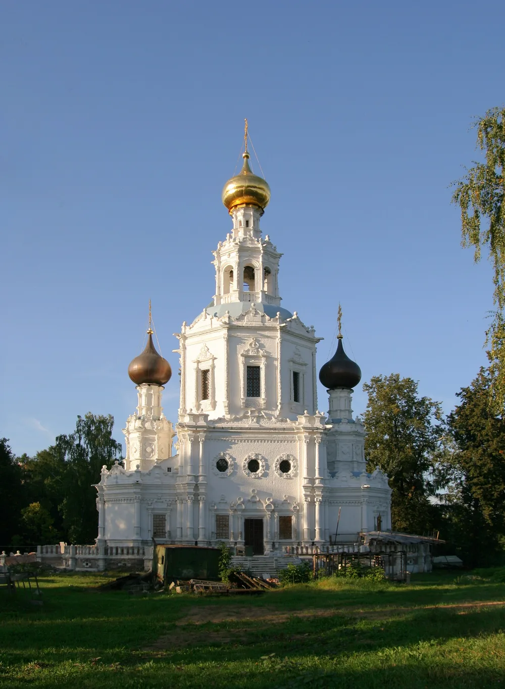 Храм Троицы Живоначальной