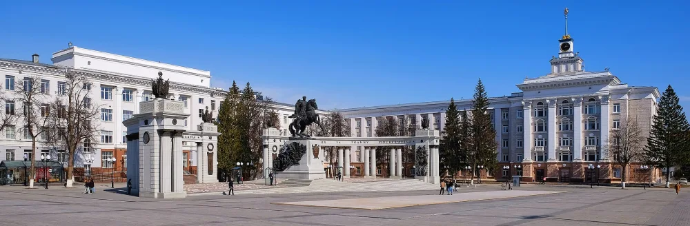 Памятник генерал-майору Минигали Шаймуратову
