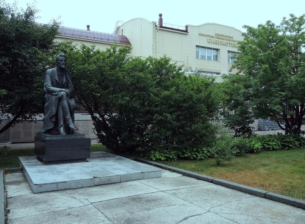 Памятник русскому писателю А.П. Чехову