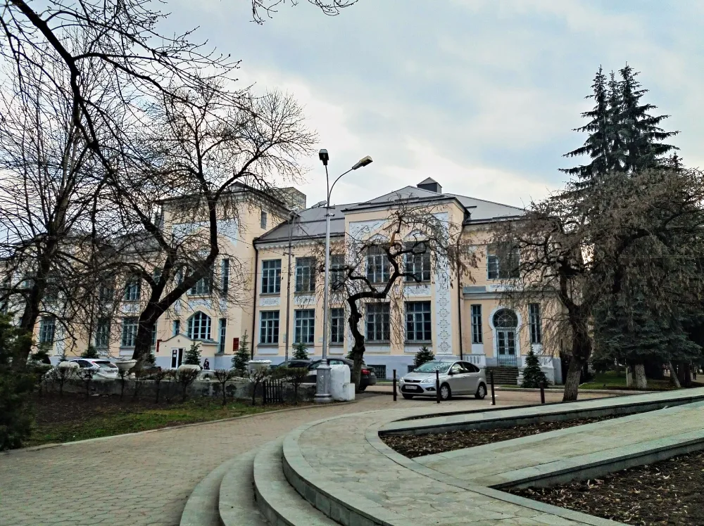 Дом, в котором в марте 1918 г. была провозглашена Советская власть и в 1921 г. было принято решение об образовании Кабардинской автономной области