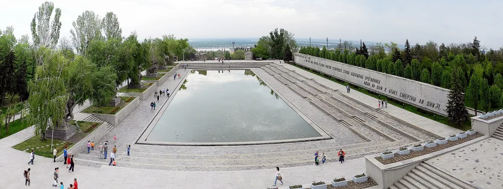 Ансамбль Площади героев