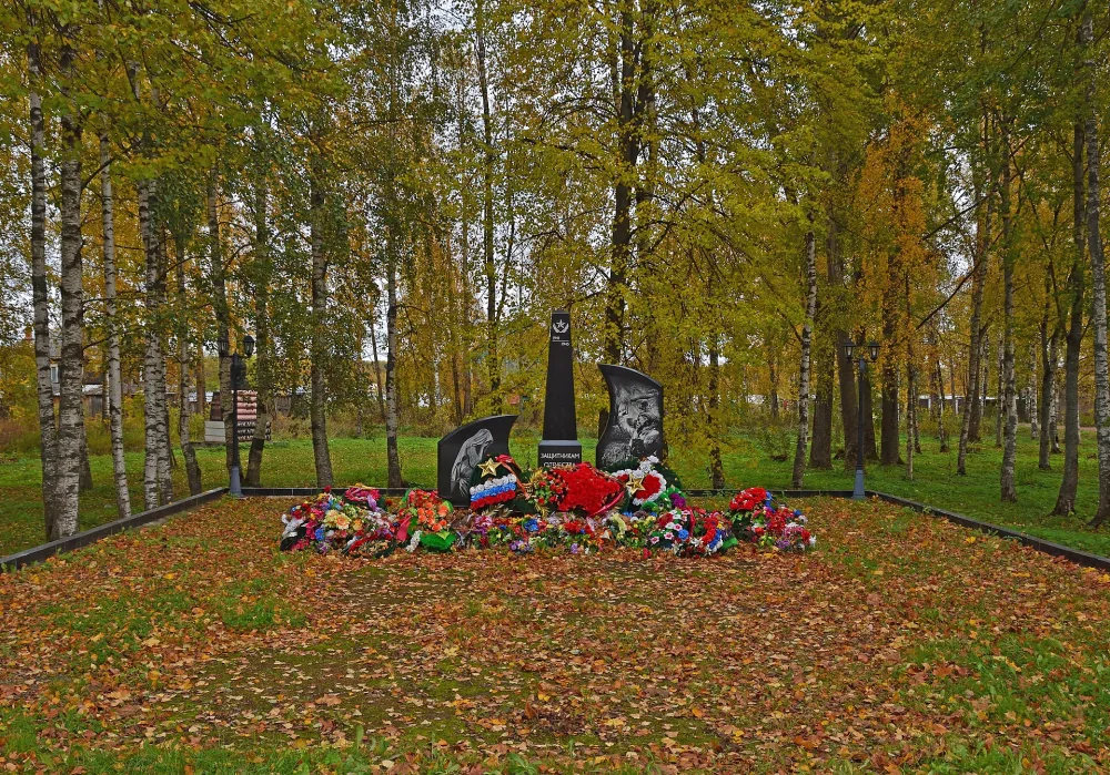 Братская могила советских воинов, погибших в борьбе с фашистами (Вознесенье)
