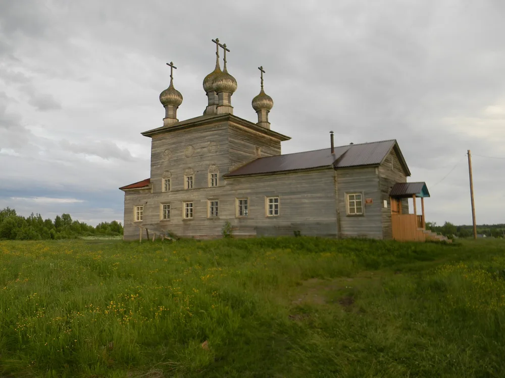 Церковь Сретения Господня Малошуйского погоста