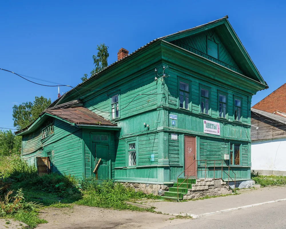 Народная улица 8, Дом Стекольникова с лавкой