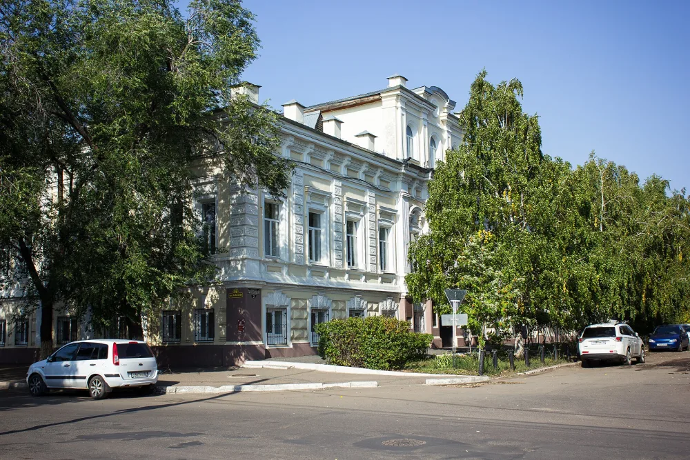Городская усадьба А.И. Зарывнова (Оренбург)