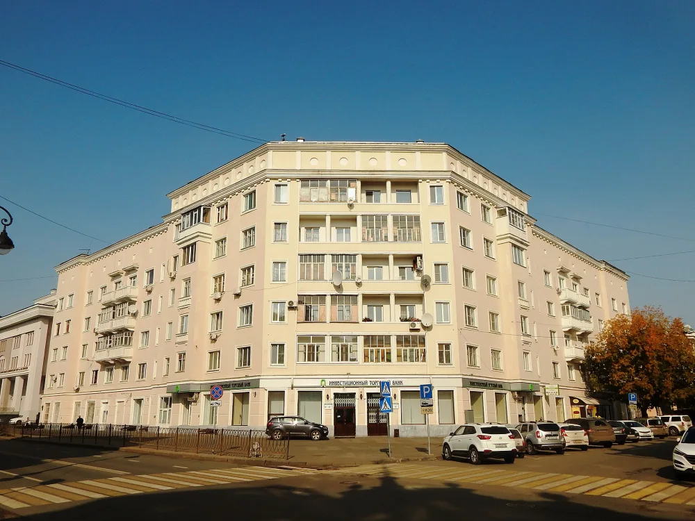 Дом, в котором жили советские писатели С.Я. Маршак и В.М. Бахметьев (Дом коммунальников) (Казань)