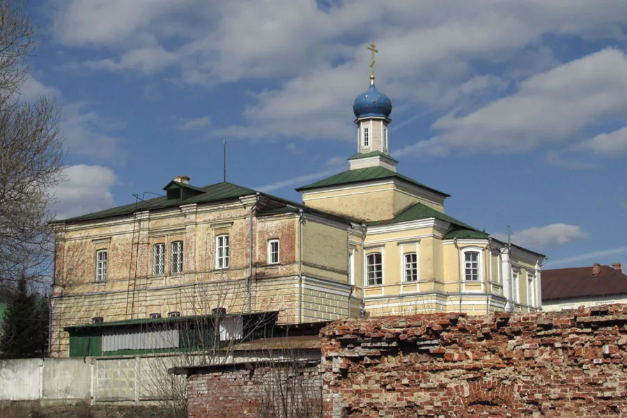 Больничный корпус с церковью иконы Божией Матери «Всех скорбящих радость» (Льва Толстого)