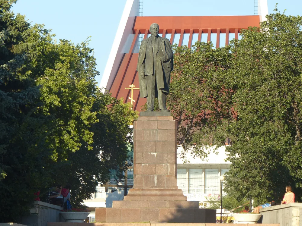 Памятник В.И. Ленину (Омск)