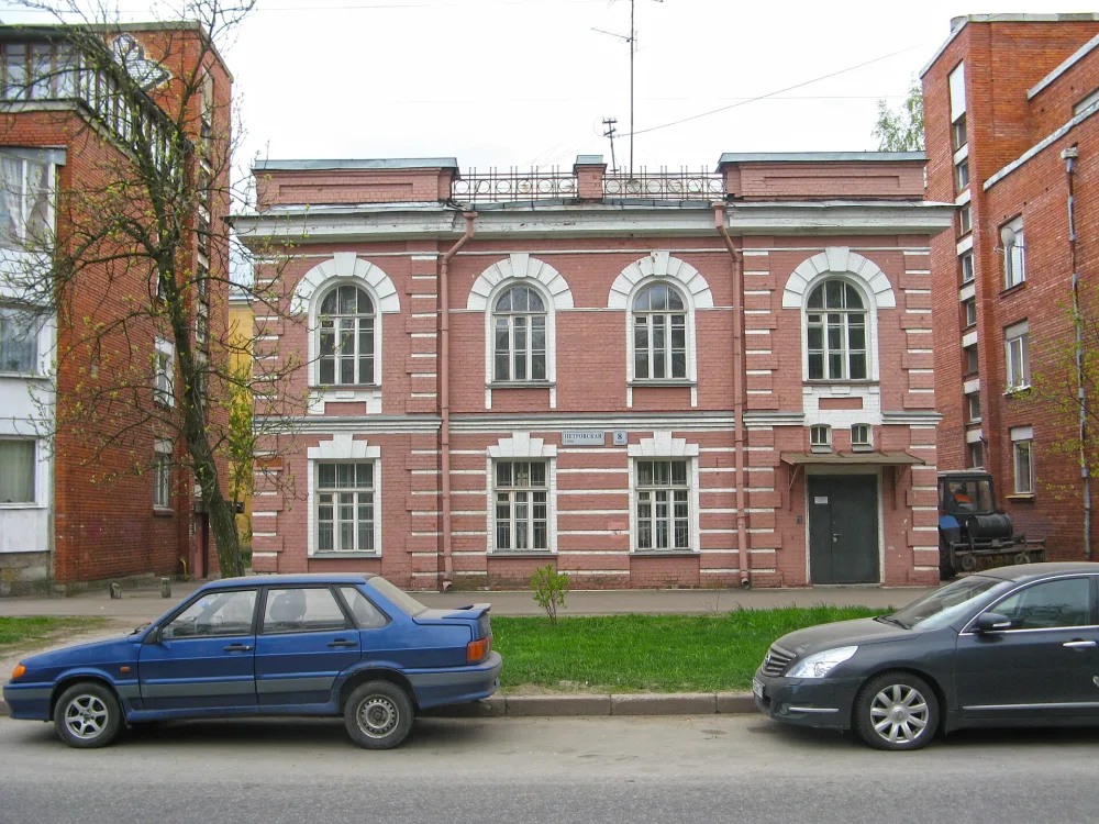 Жилой дом (Кронштадт)