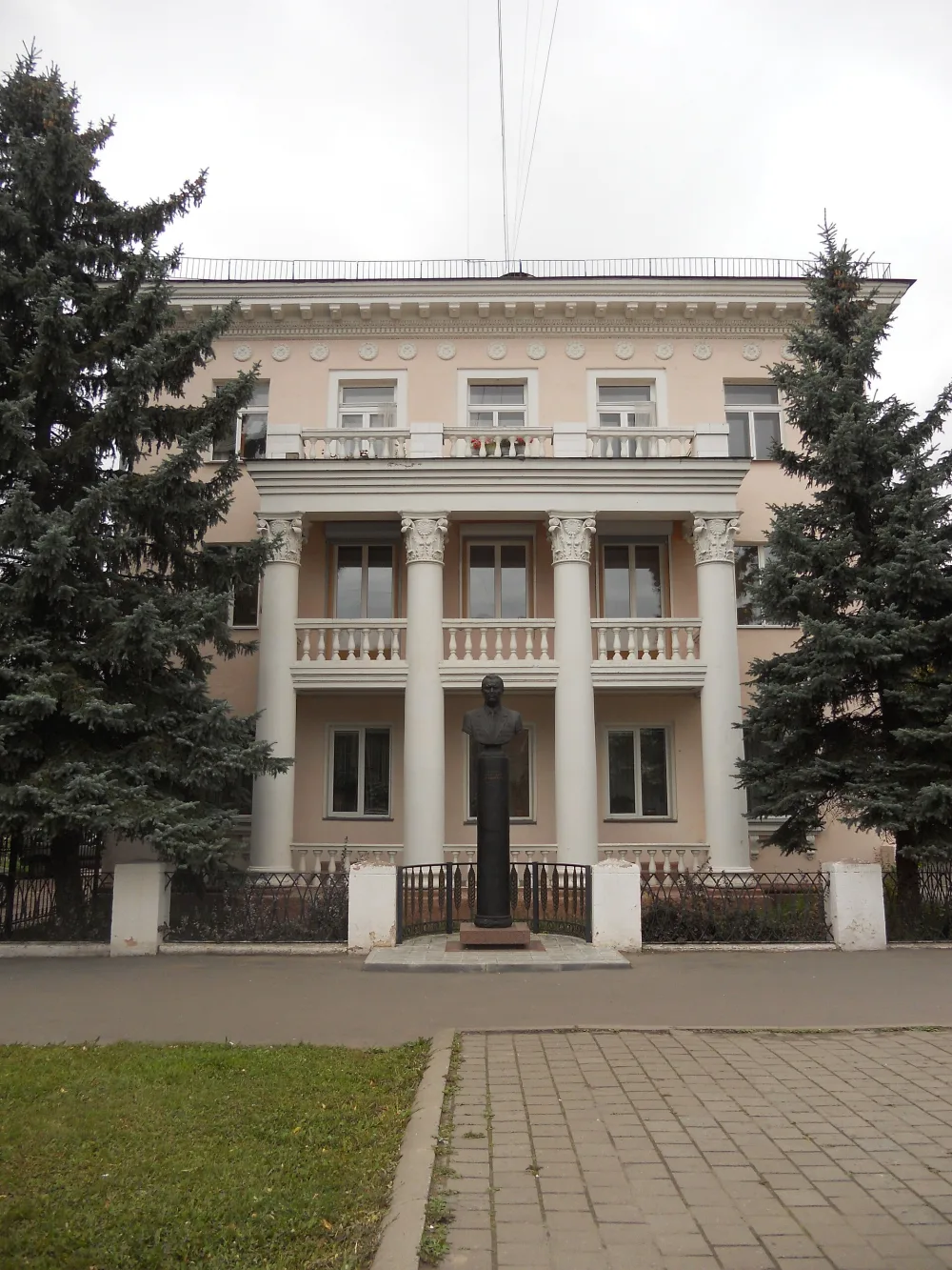 Жилой дом (Омск)