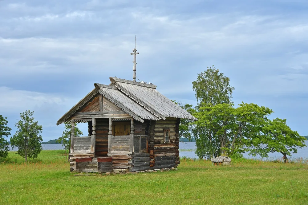 Часовня Петра и Павла из деревни Типиницы (Бережная) (остров Кижи)