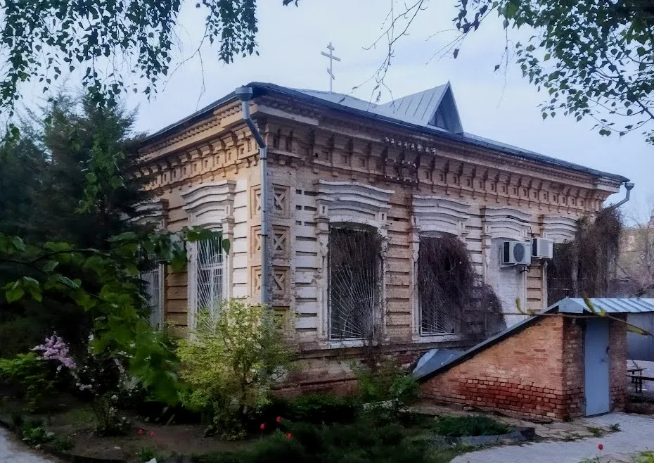 служебное здание Крестовоздвиженской церкви
