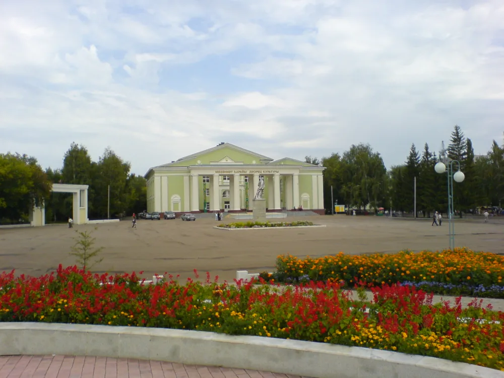 Дворец культуры имени С. М. Кирова (Ишимбай)