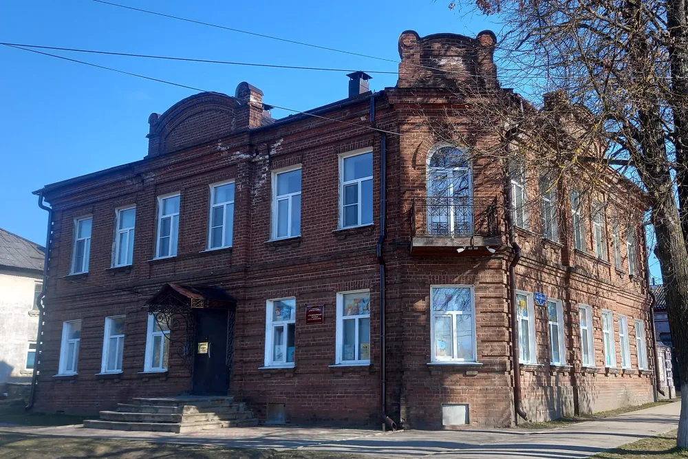 Дом жилой (Красный Холм)