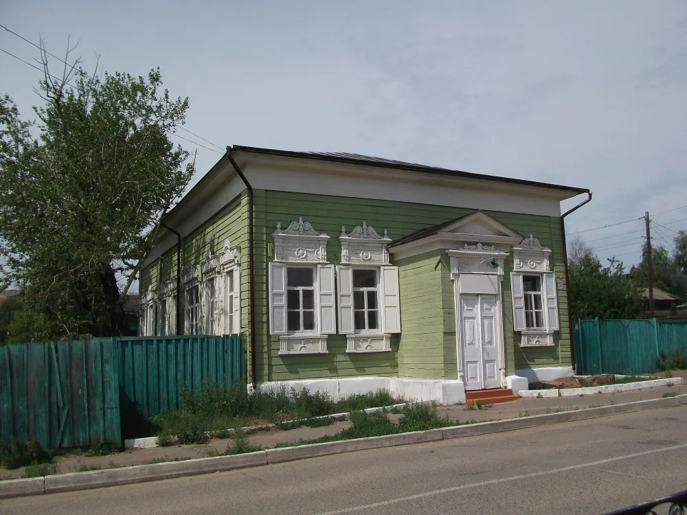 Дом, в котором в 1921 году проходил I съезд Монгольской народно-революционной партии под руководством Сухэ-Батора и Чойбалсана (Кяхта)