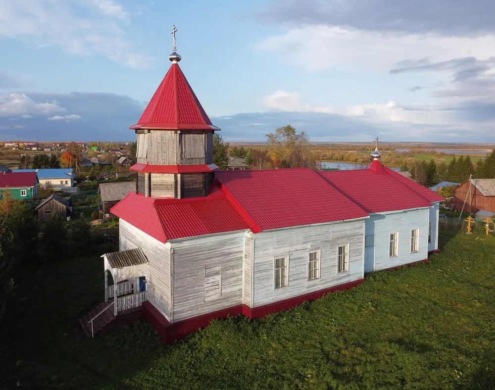 Церковь Козьмы и Дамиана (Сретения) (Погост (Курья, Холмогорская с/а))