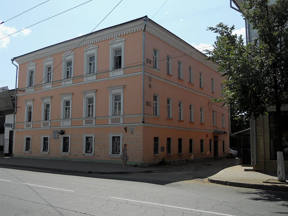 Здание, где в 1913-1917 гг. в городском училище учился партийный и государственный деятель А.С. Щербаков (Рыбинск)