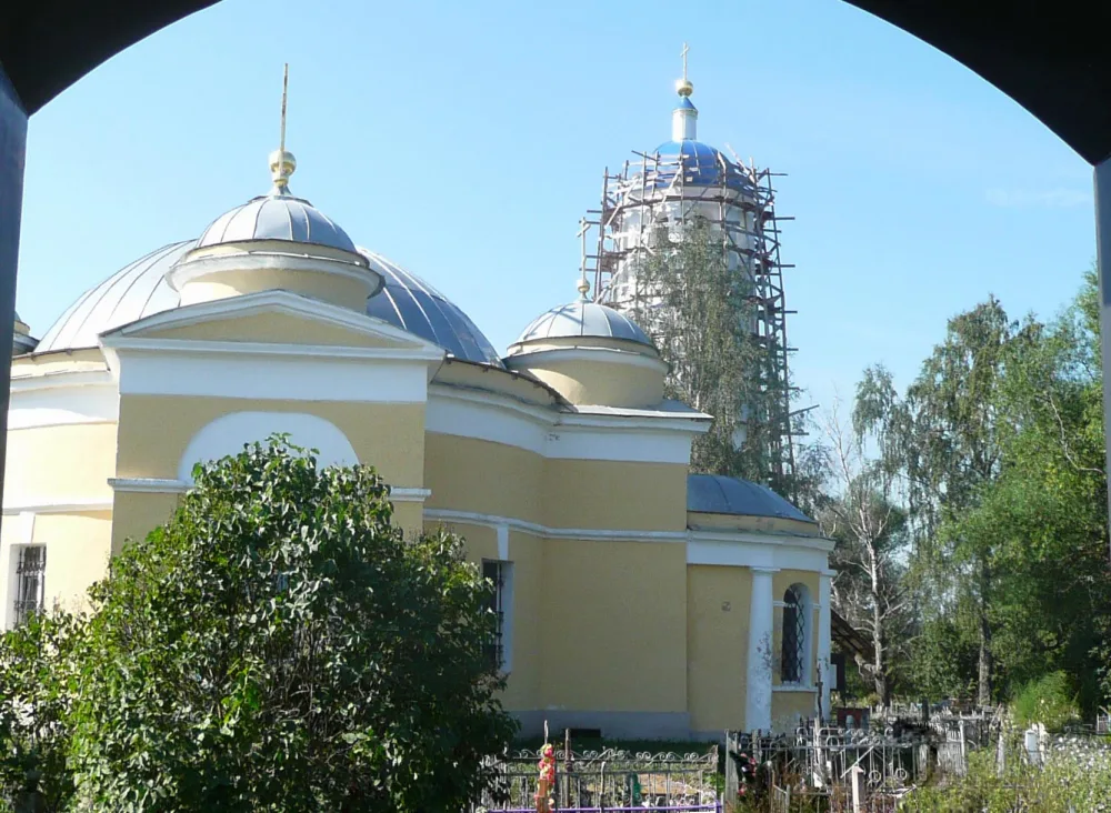 Церковь Рождества Богородицы с живописью (Упирвичи)