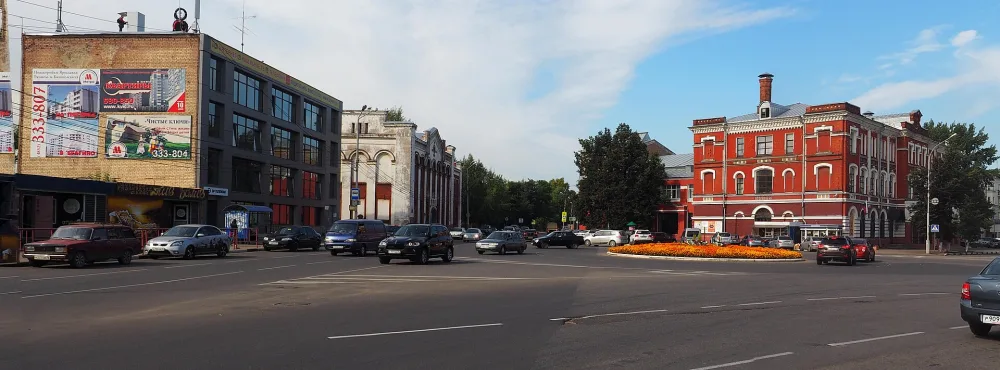 Комсомольская площадь