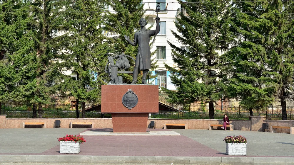 Памятник И.Н. Бушуеву (Златоуст)