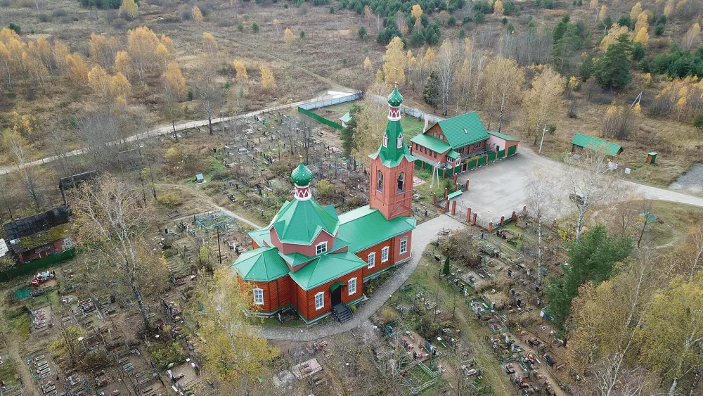 Храм во имя Пресвятой Живоначальной Троицы в Низком